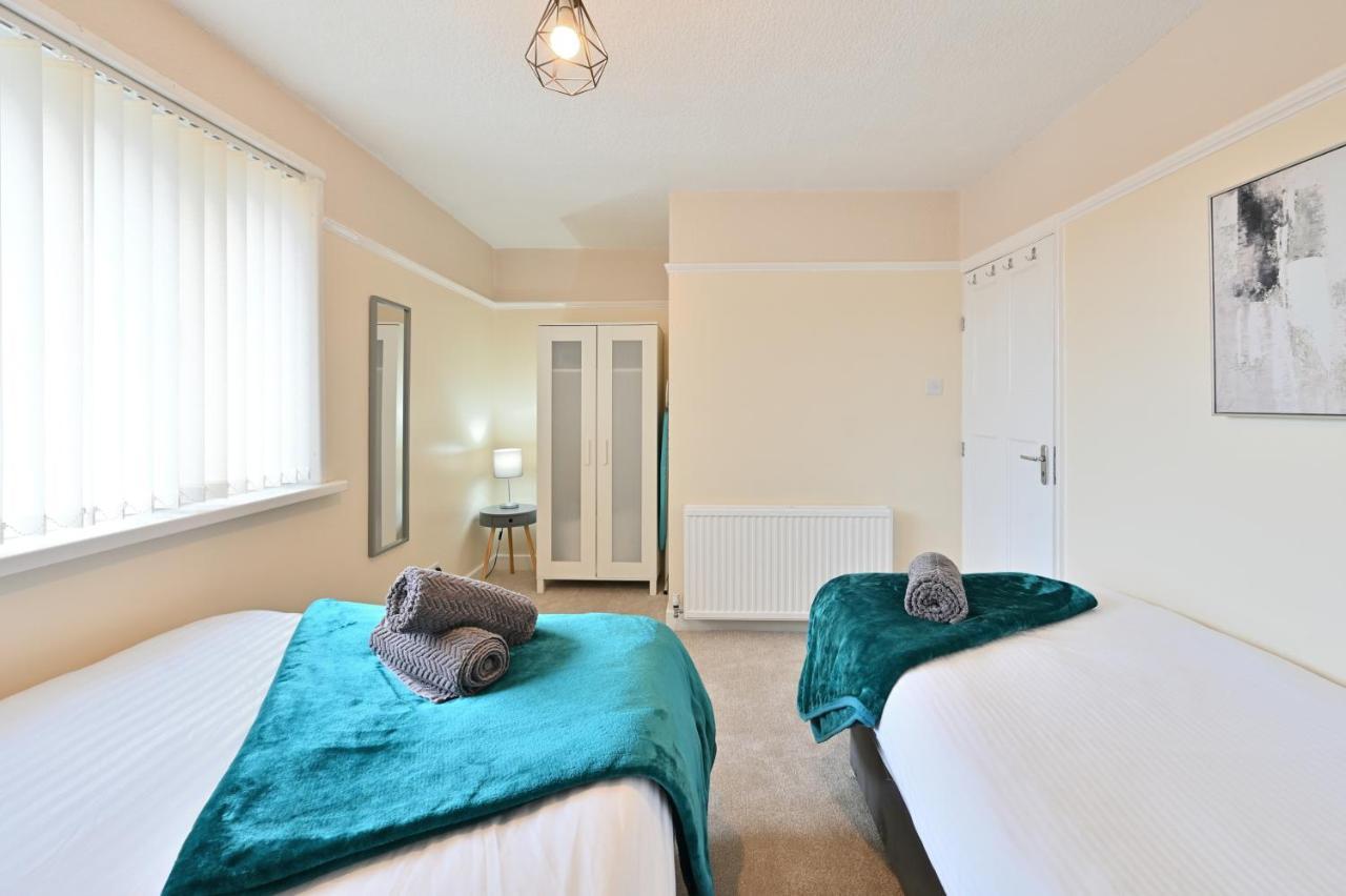 Villa Sleek And Stylish 3 Bed In Bolton - Garden - Parking Extérieur photo