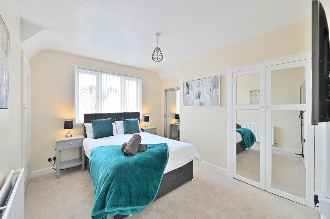 Villa Sleek And Stylish 3 Bed In Bolton - Garden - Parking Extérieur photo